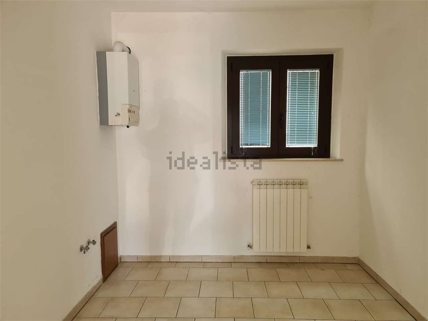 locale commerciale in affitto a Giano dell'Umbria in zona Bastardo