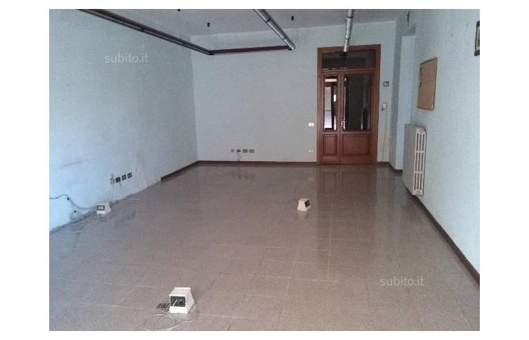 ufficio in affitto a Giano dell'Umbria in zona Bastardo