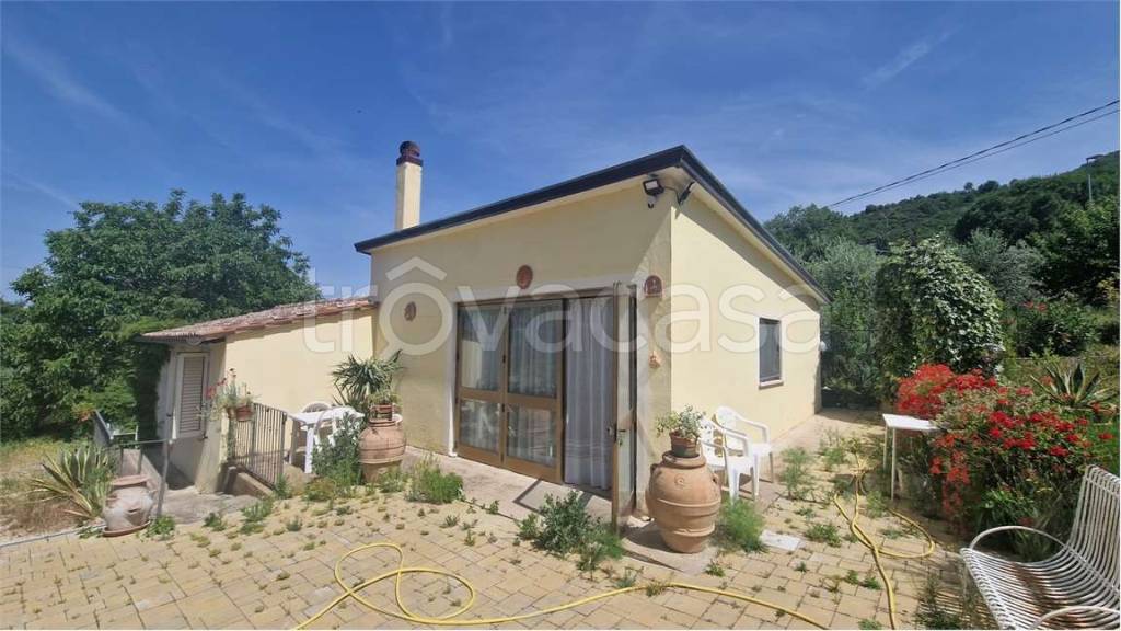 casa semindipendente in affitto a Gualdo Cattaneo in zona Pomonte