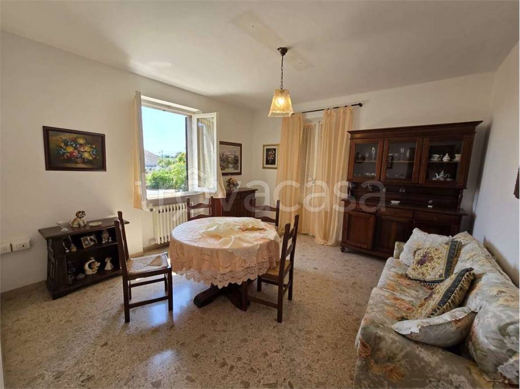 appartamento in affitto a Gualdo Cattaneo in zona Collesecco