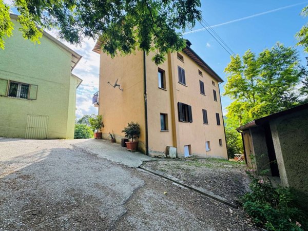 appartamento in affitto a Gualdo Tadino in zona Cerqueto