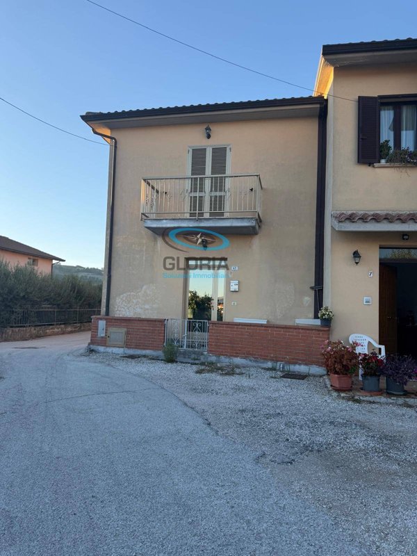 casa indipendente in affitto a Gualdo Tadino in zona San Lorenzo