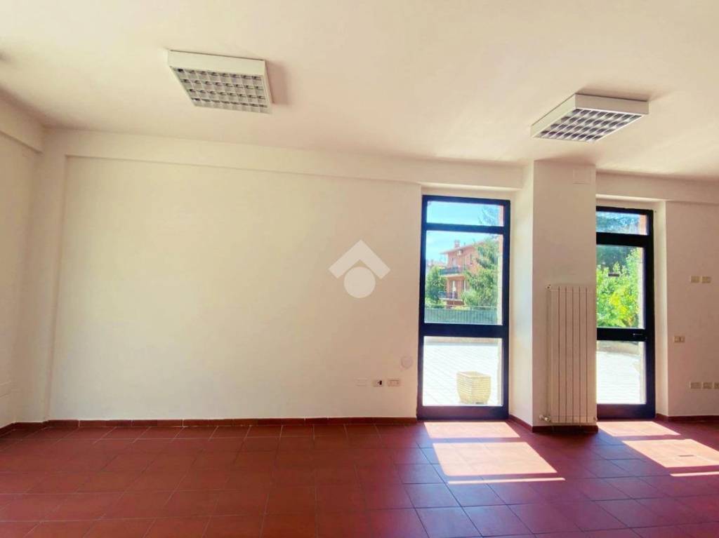locale commerciale in affitto a Gubbio