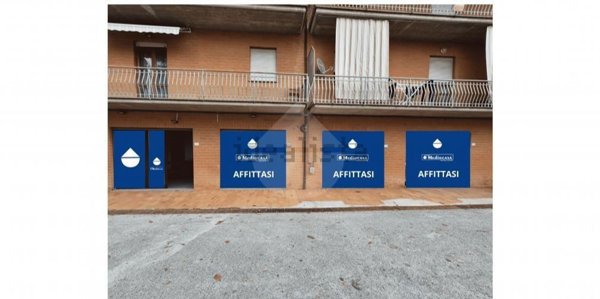 locale commerciale in affitto a Gubbio