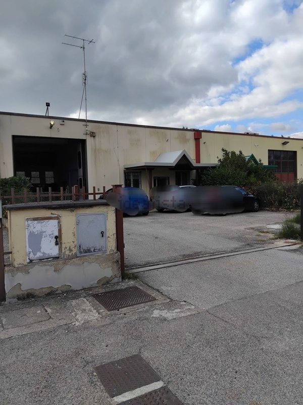 capannone in affitto a Magione