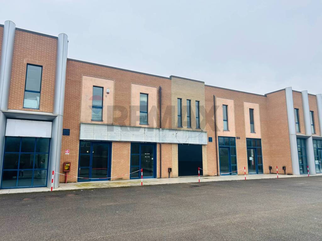 negozio in affitto a Magione