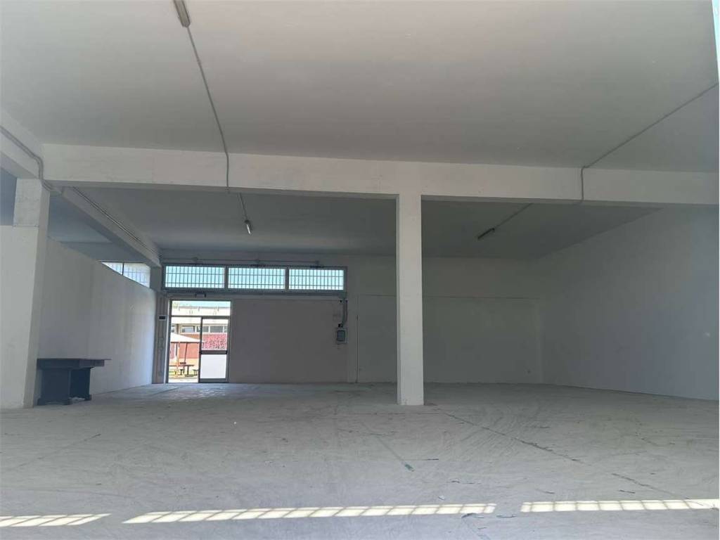locale commerciale in affitto a Magione in zona Soccorso