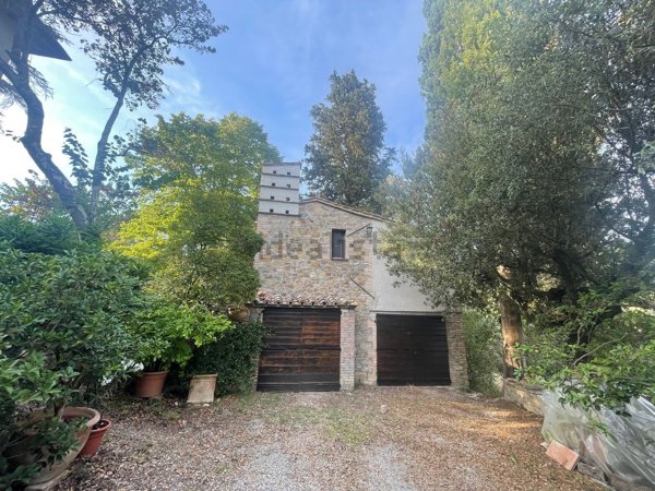 casa indipendente in affitto a Magione in zona Soccorso