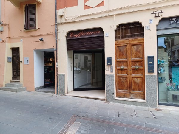 locale commerciale in affitto a Marsciano