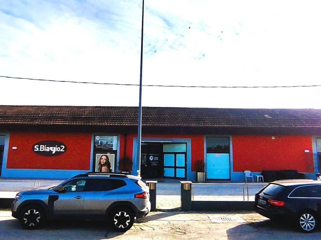 negozio in affitto a Marsciano