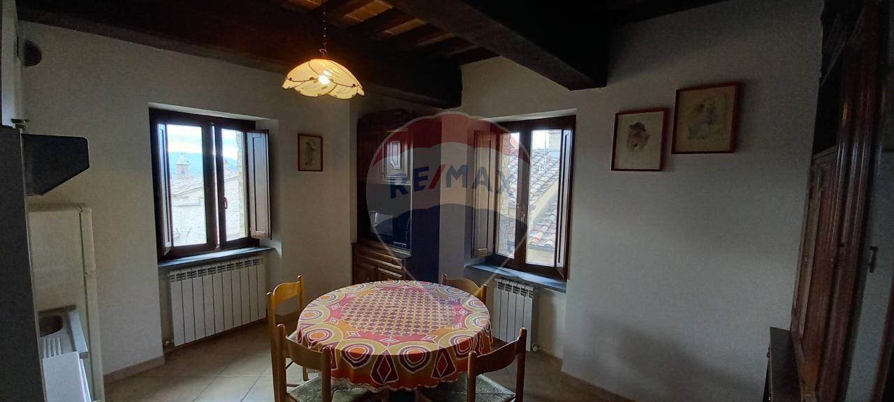 appartamento in affitto a Nocera Umbra in zona Colle