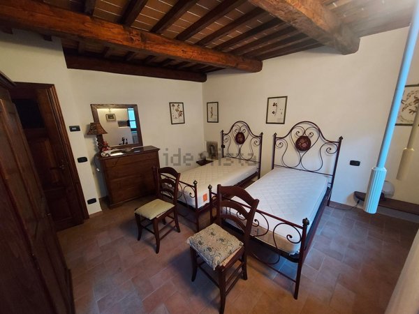 esavano in affitto a Passignano sul Trasimeno