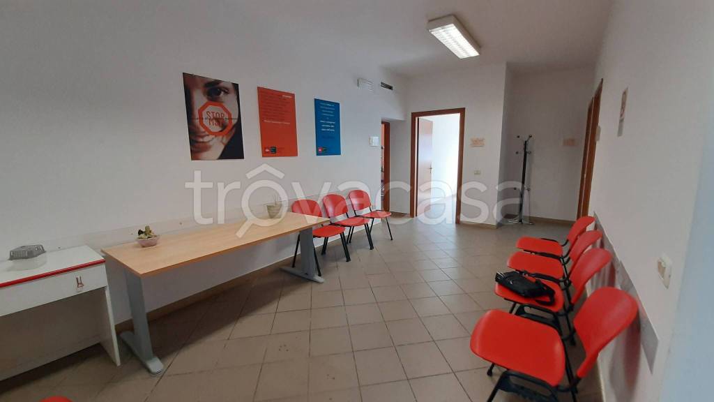 ufficio in affitto a Perugia in zona Villa Pitignano