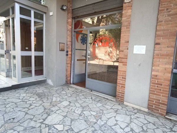 locale commerciale in affitto a Perugia in zona Prepo