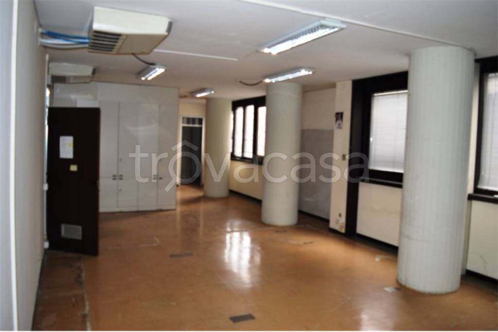 ufficio in affitto a Perugia in zona Madonna Alta