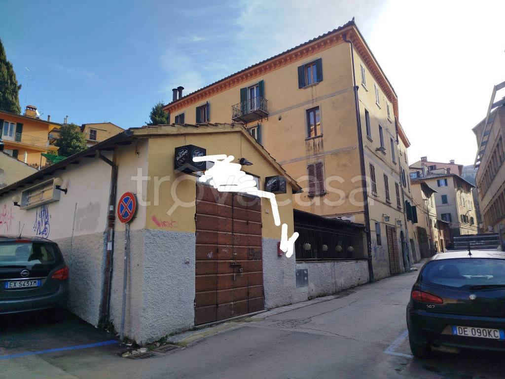 negozio in affitto a Perugia in zona Elce