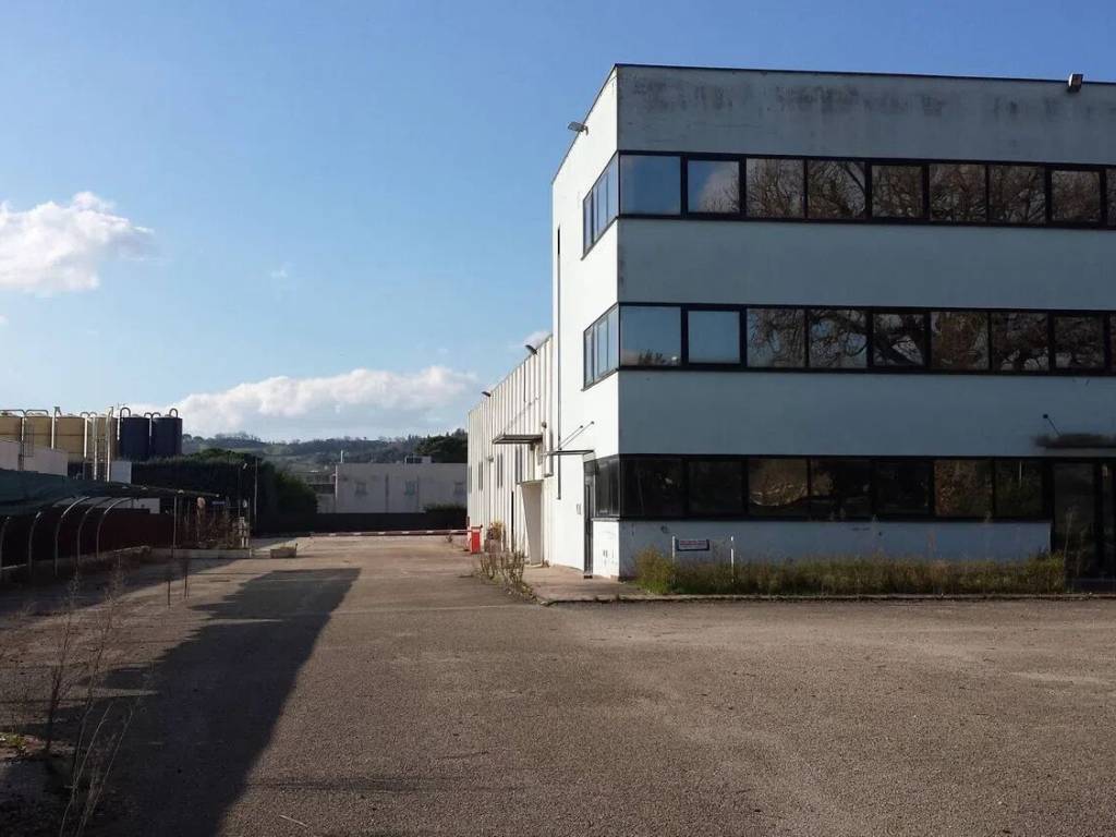 ufficio in affitto a Perugia in zona Ponte Felcino