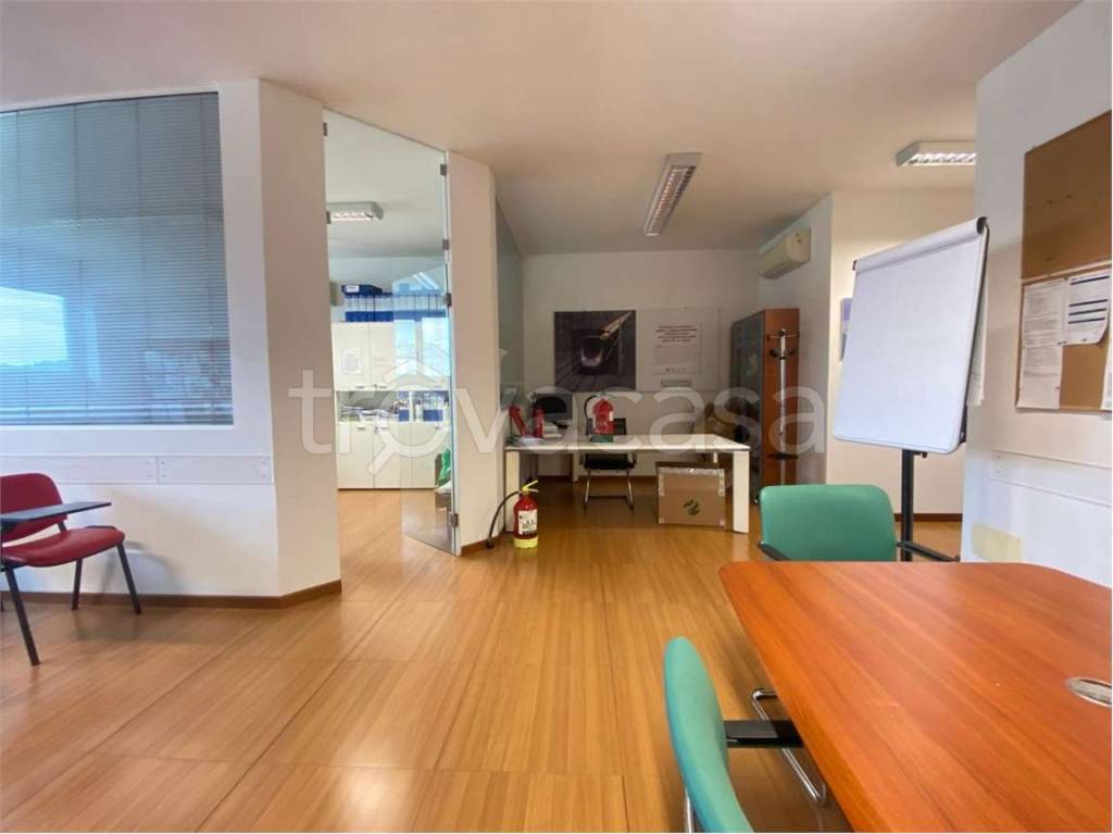 ufficio in affitto a Perugia in zona Madonna Alta