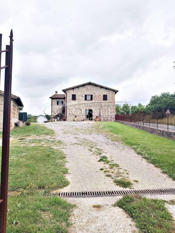 casa indipendente in affitto a Perugia in zona Casa del Diavolo