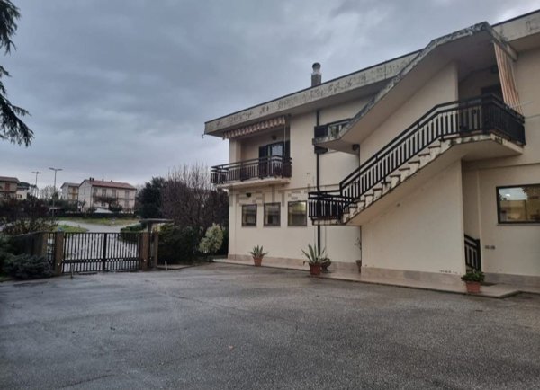 locale di sgombero in affitto a Perugia in zona Bosco