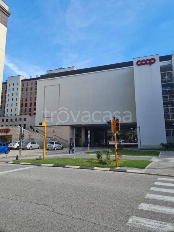 locale di sgombero in affitto a Perugia in zona Stazione