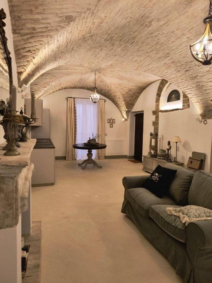 negozio in affitto a Perugia in zona Cordigliano