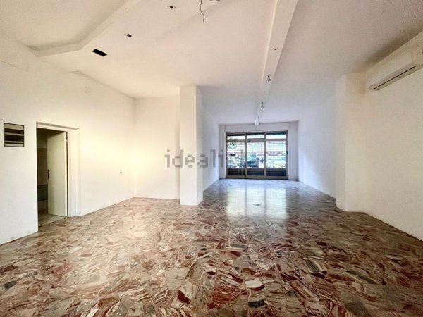 locale commerciale in affitto a Perugia in zona San Sisto