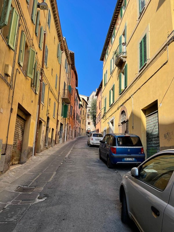 negozio in affitto a Perugia in zona Centro Città