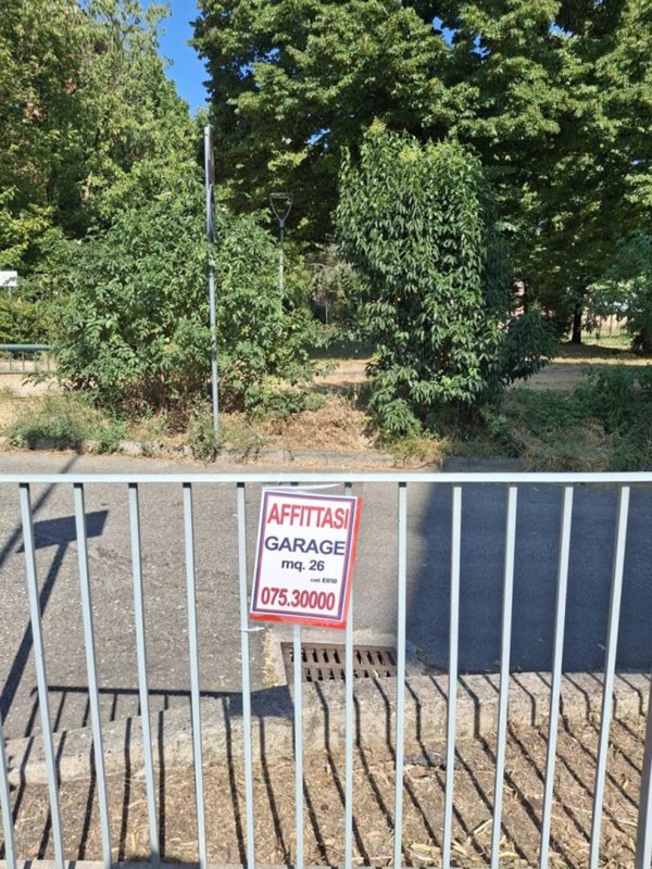 locale di sgombero in affitto a Perugia