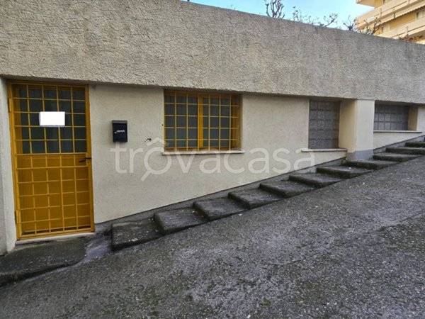 locale commerciale in affitto a Perugia in zona Ponte San Giovanni