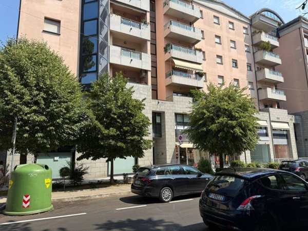 negozio in affitto a Perugia in zona Ponte San Giovanni