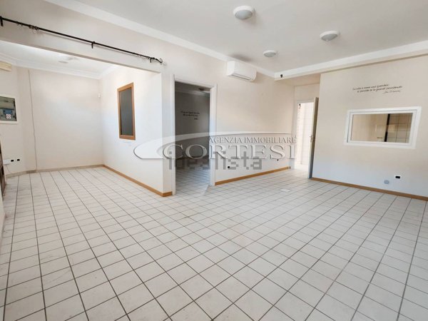 ufficio in affitto a Perugia in zona Ponte San Giovanni