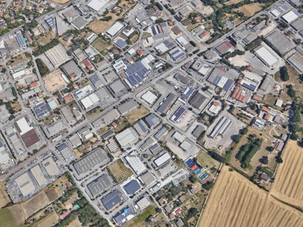 locale commerciale in affitto a Perugia in zona San Sisto
