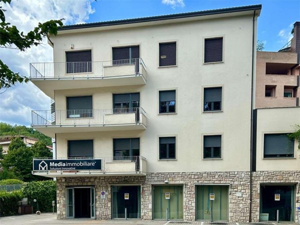 locale commerciale in affitto a Perugia in zona XX Settembre