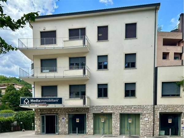 negozio in affitto a Perugia in zona Elce