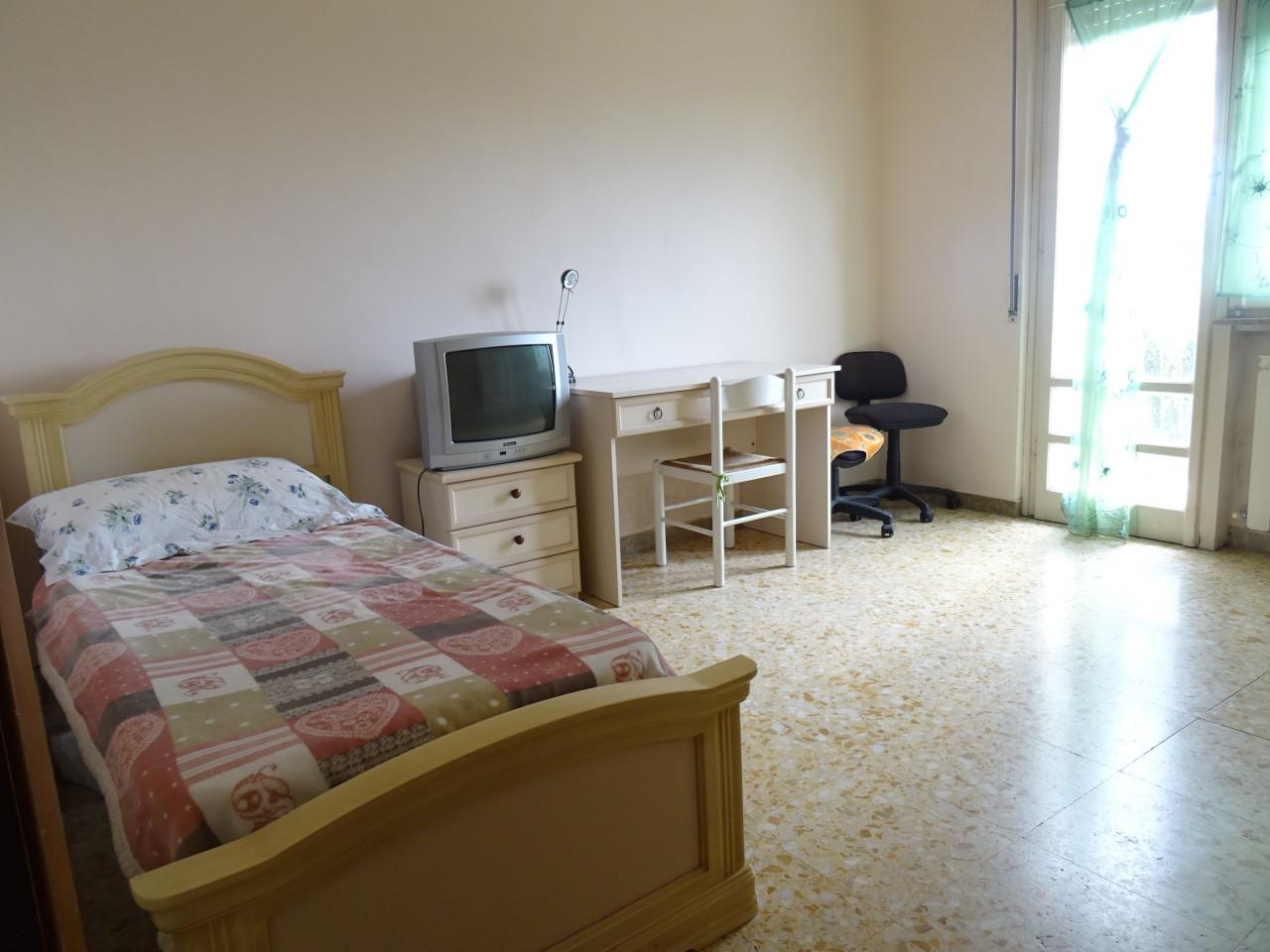 negozio in affitto a Perugia in zona Elce