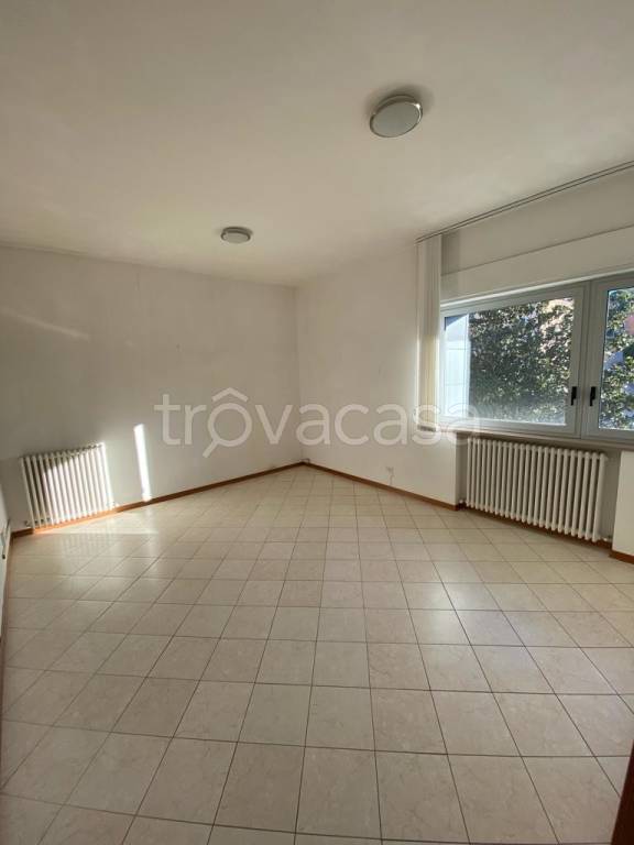 ufficio in affitto a Perugia in zona Prepo