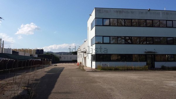 ufficio in affitto a Perugia in zona Ponte Felcino