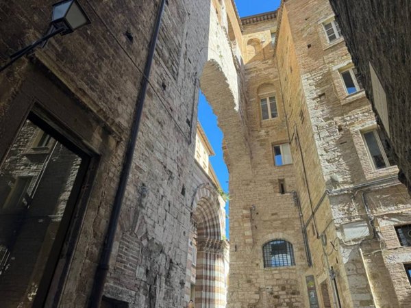 negozio in affitto a Perugia in zona Elce