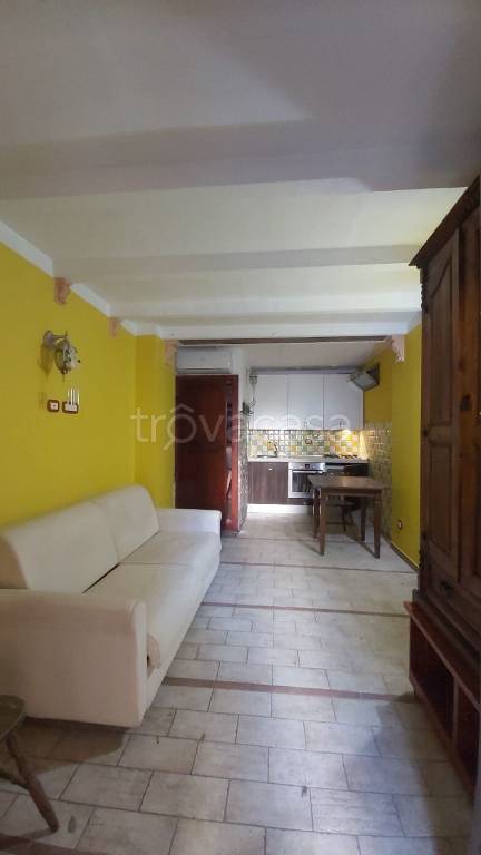 locale commerciale in affitto a Perugia in zona Filosofi