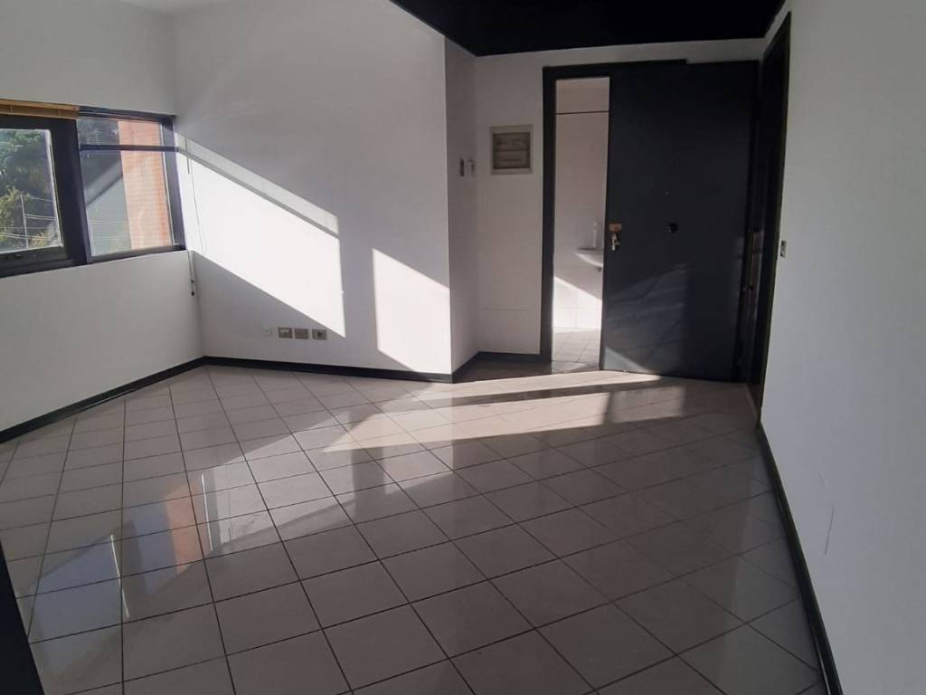 ufficio in affitto a Perugia in zona Ponte San Giovanni