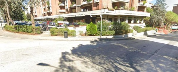 negozio in affitto a Perugia in zona Madonna Alta