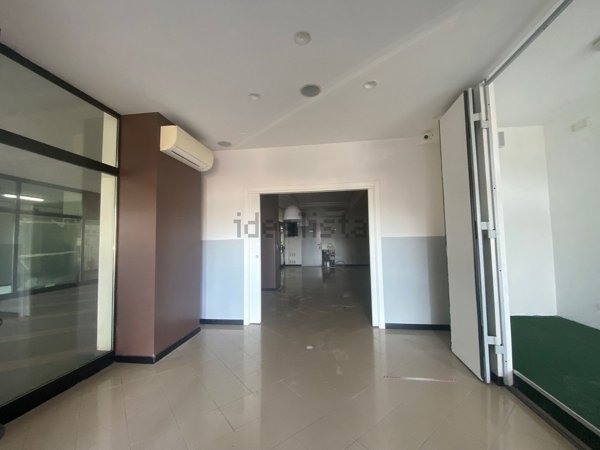 locale commerciale in affitto a Perugia in zona San Sisto