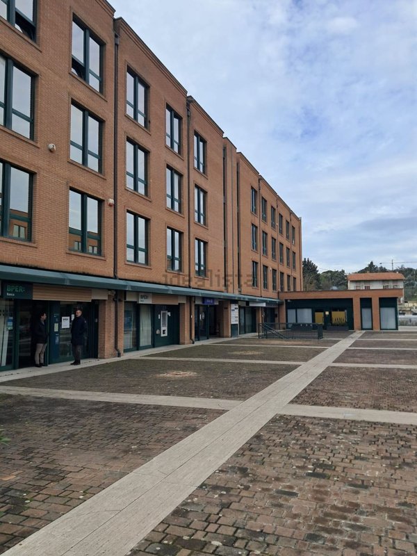 ufficio in affitto a Perugia in zona Prepo