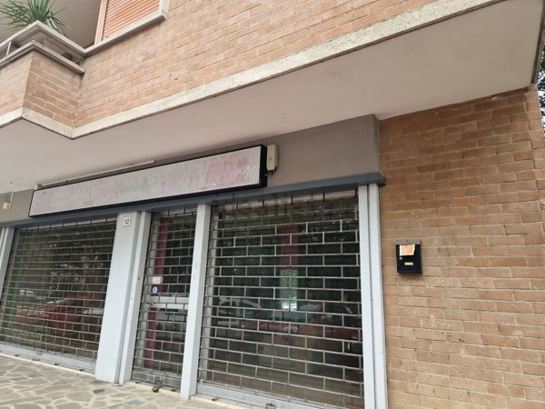 locale commerciale in affitto a Perugia in zona Ponte San Giovanni