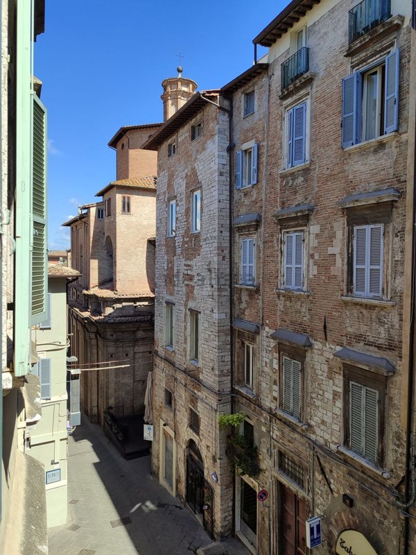 locale di sgombero in affitto a Perugia in zona Centro Città