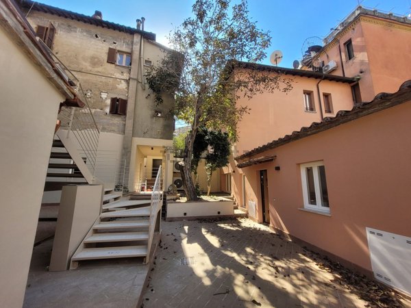 appartamento in affitto a Perugia in zona Centro Città