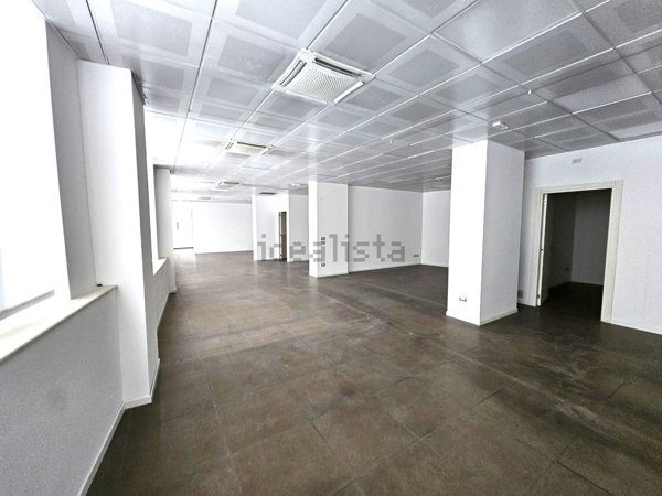 locale commerciale in affitto a Perugia in zona Centro Città