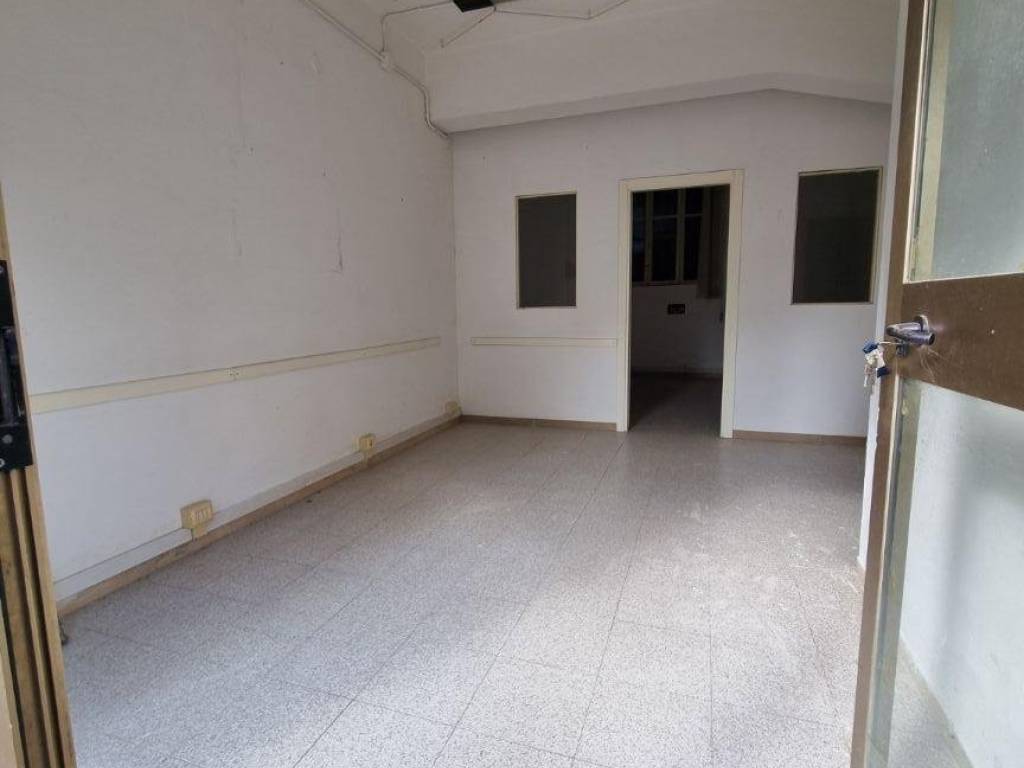 negozio in affitto a Perugia in zona Ponte Valleceppi