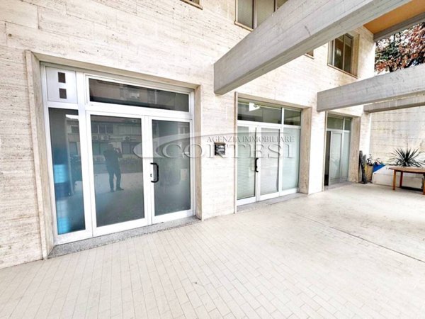 negozio in affitto a Perugia in zona Stazione